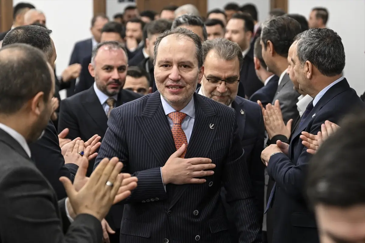 Yeniden Refah Partisi Genel Başkanı Erbakan, İl Başkanları Toplantısı öncesi açıklamalarda bulundu Açıklaması