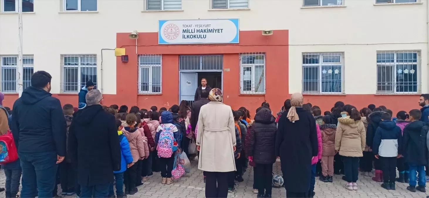 Yeşilyurt'ta, Kahramanmaraş merkezli depremlerde hayatını kaybedenler anıldı