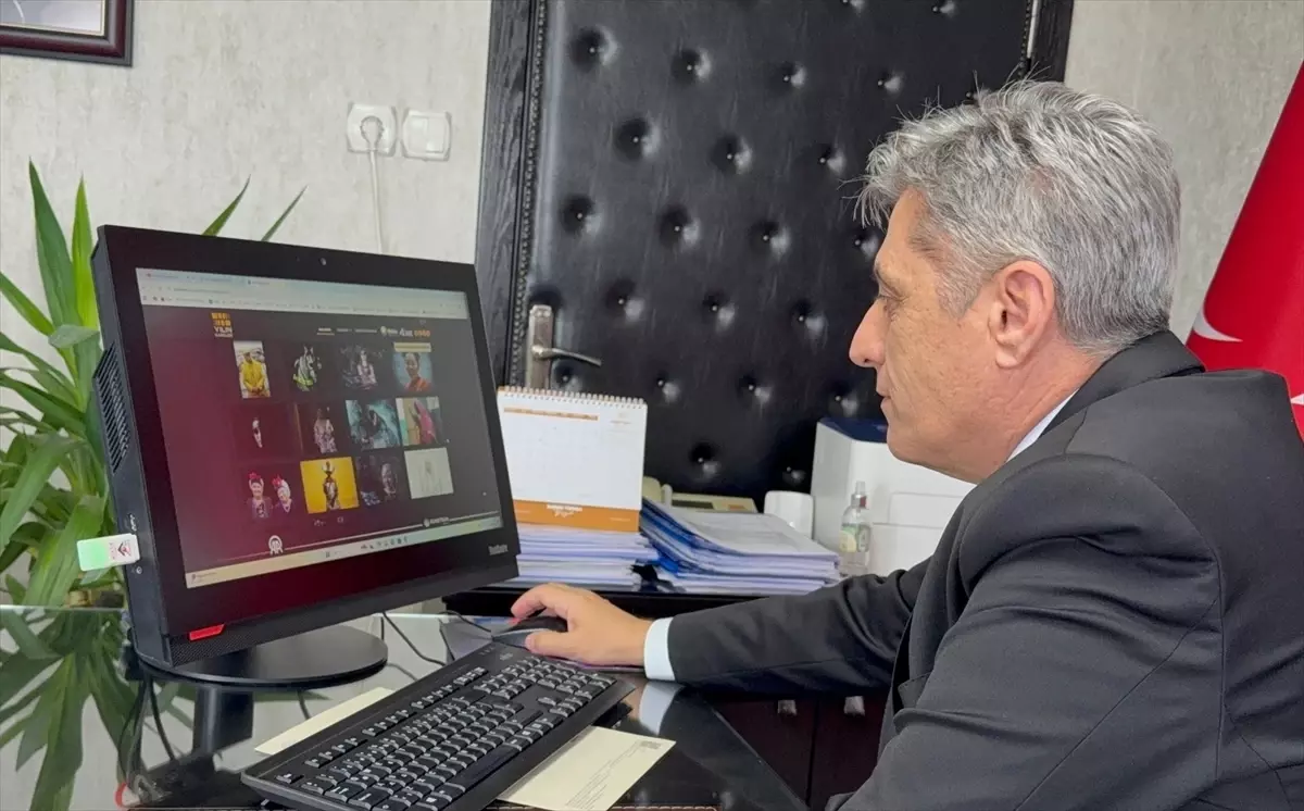 Zonguldak İl Sağlık Müdürü Gün, AA'nın "Yılın Kareleri" oylamasına katıldı