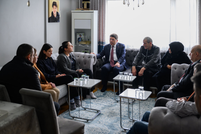 Condolence visit from Justice Minister Tunç to the family of Atlas Çağlayan