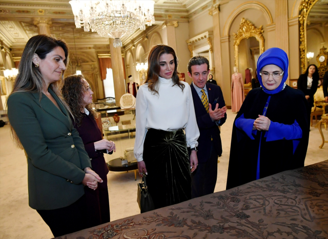 emine erdogan urdun kralicesi rania ile bir 19548489 3289 m