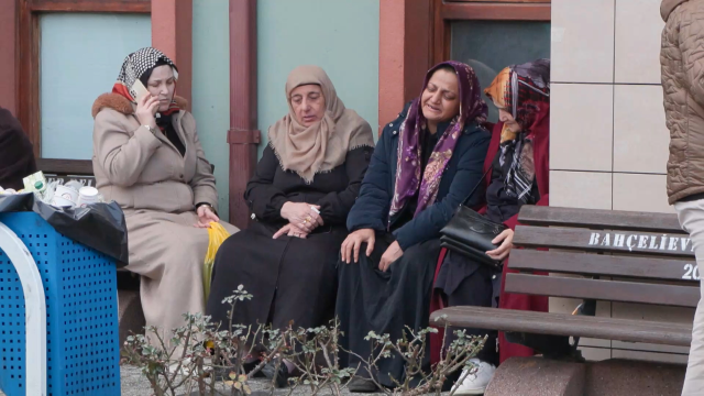 The landlord-tenant dispute ended in murder! They allegedly blocked the car to prevent him from being taken to the hospital.