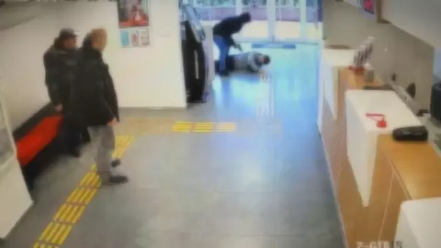 Bank robbery in the heart of Istanbul: Those moments captured by security camera