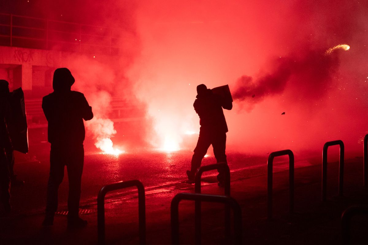 İtalya'da Milano-Cortina Kış Olimpiyat Oyunları'na karşı düzenlenen protestoda olaylar çıktı