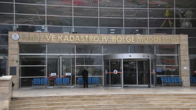 He became a homeowner without paying! The truth was understood later