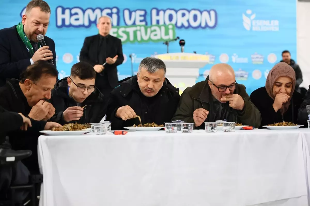 Esenler Belediyesi 11. Hamsi ve Horon Festivali düzenlendi