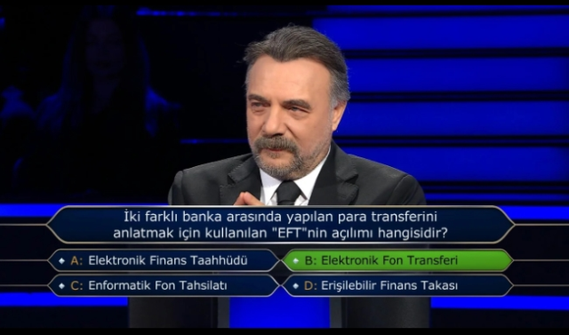 İki farklı banka arasında yapılan para transferini anlatmak için kullanılan 'EFT'nin açılımı hangisidir?