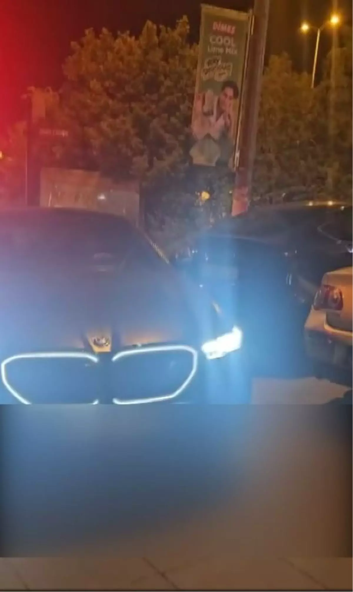 Park ettiği aracının yolu kestiği öne sürülen sürücüye 'araçları engelleme ve alıkoyma' suçundan beraat