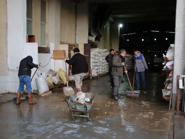 Наводнение в Ушаке: 35 рабочих мест затоплено