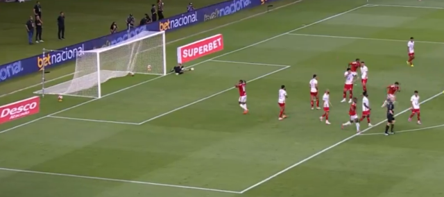 هدف أليكسندرو برنابي من 25 متر أصبح حديث وسائل التواصل الاجتماعي