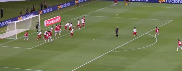 هدف أليكسندرو برنابي من 25 متر أصبح حديث وسائل التواصل الاجتماعي