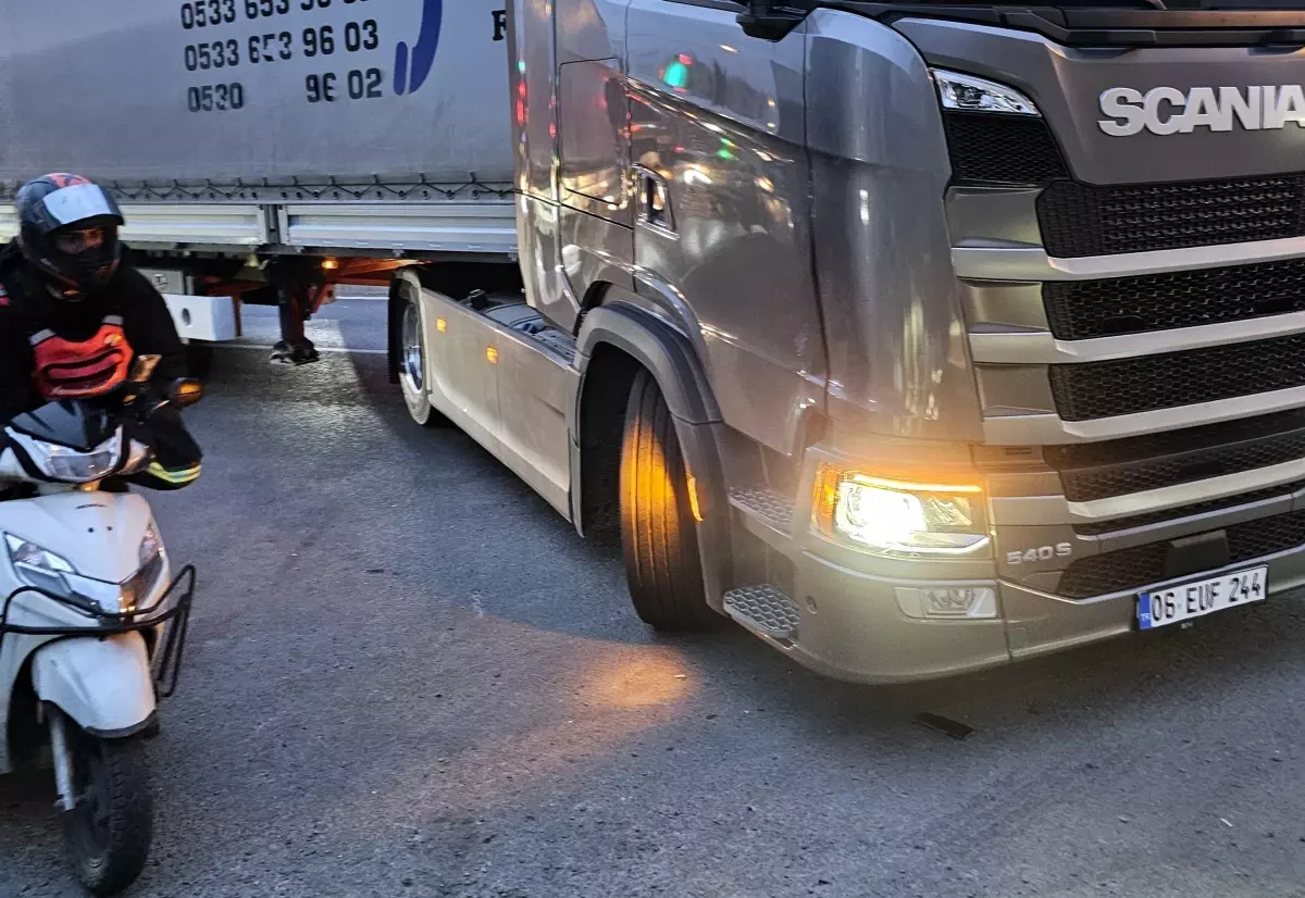 Avcılar'da TIR'ın dorsesine çarpan motosiklet sürücüsünün ölümüne ilişkin soruşturma tamamlandı