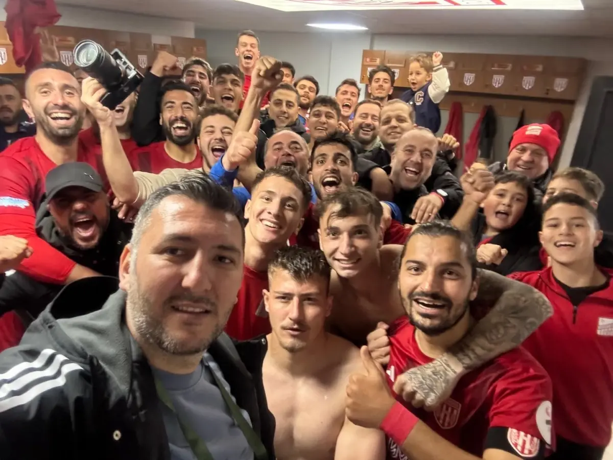 Ayvalıkgücü müthiş seriyle zirve yarışında