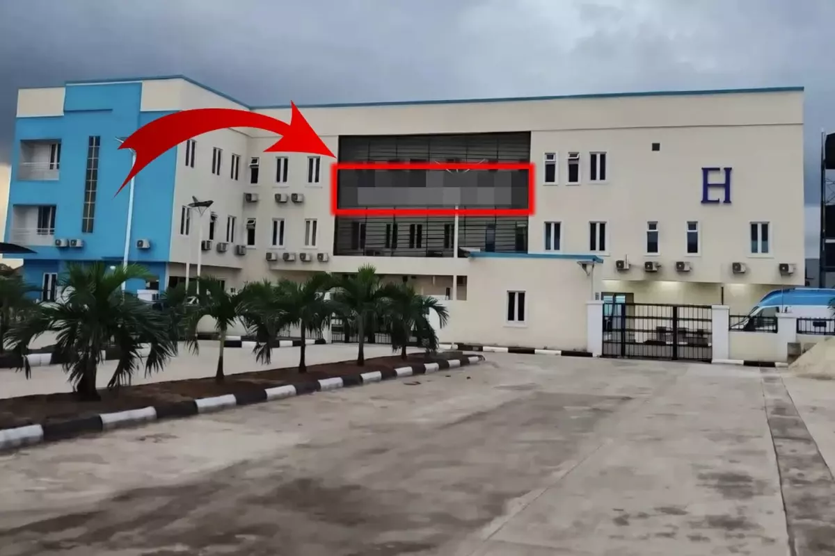 Fener'in eski yıldızı kendi adını taşıyan özel hastane açtı