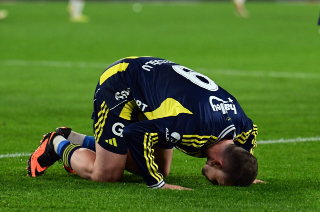 Fenerbahçe, Gençlerbirliği'ni ilk yarıda bulduğu 3 golle yendi