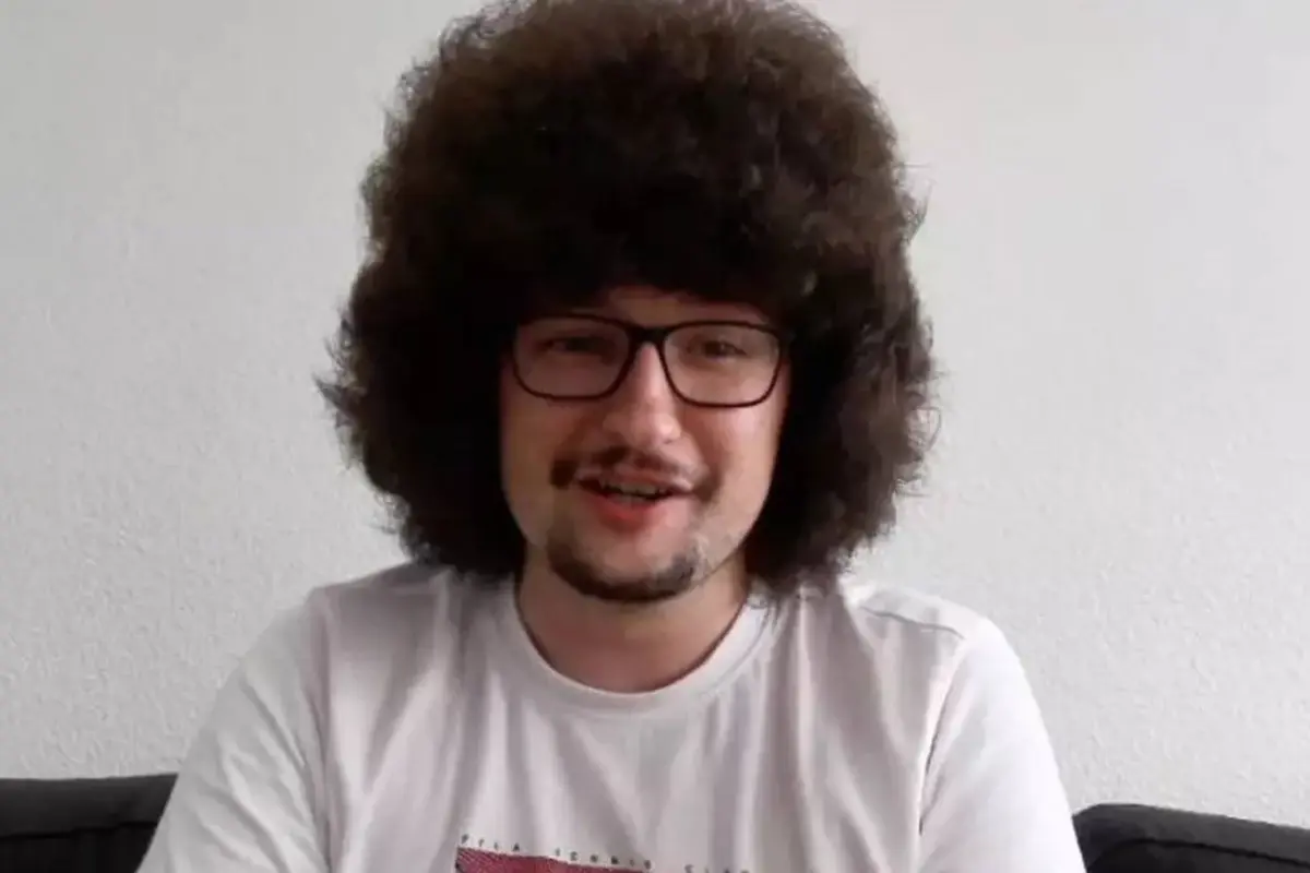 Herkes onu konuşuyor! 1.5 yıl sonra saçlarını kesebilir