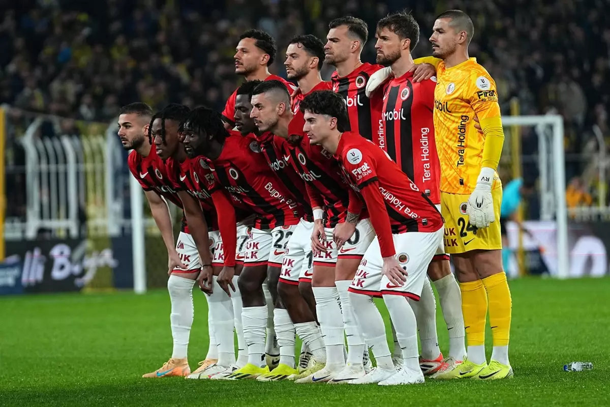 Kadıköy'de inanılmaz anlar! Tüm stat ayakta alkışladı