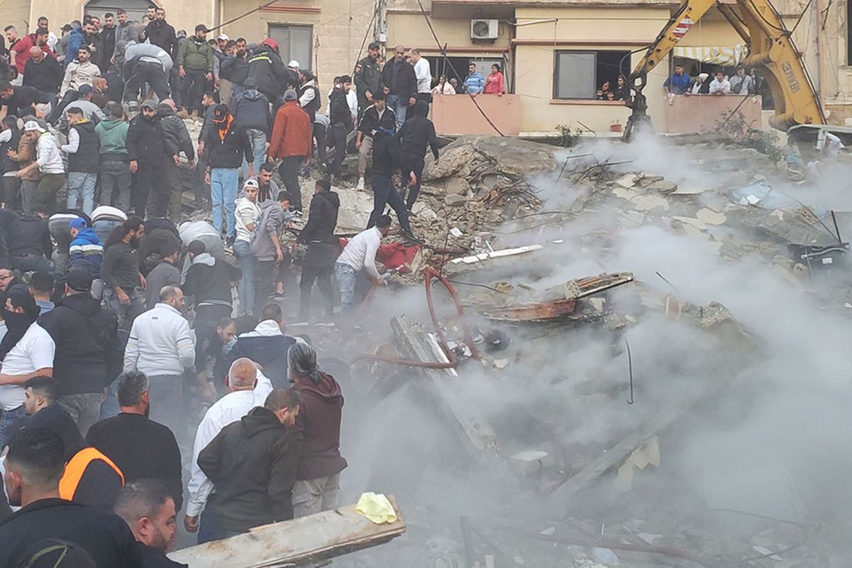 Lübnan'ın kuzeyindeki Trablusşam'da eski bir bina çöktü: 6 ölü, 7 yaralı