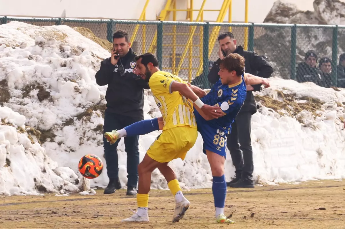 Menemen FK'yı eski golcüsü yıktı