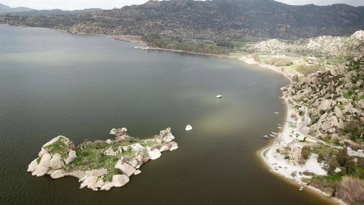 Bafa Gölü'nde su seviyesi normale döndü: Kuşlar ve balıkçılar geri döndü