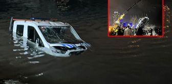 Bakırköy'de kaza yapan zabıta aracı denize düştü