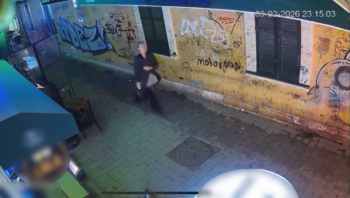 İyilik yapan esnaf aldığı karşılığa isyan etti! Kadın turistin son hareketine dikkat