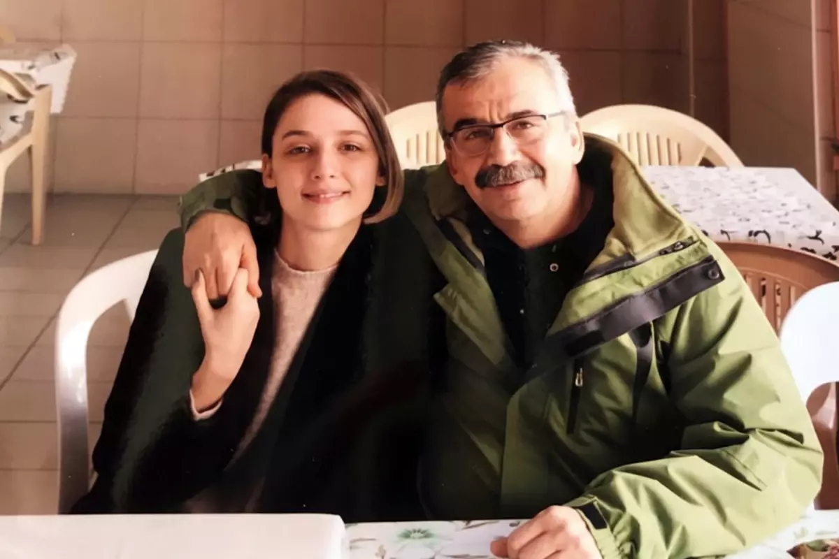 Sırrı Süreyya Önder'in Kızından Çağrı: Vereceğim mail adresine babamla ilgili anınızı yazar mısınız?