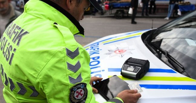 TİCARİ ARAÇ TRAFİK CEZASI SGK: Aracını başkasına kullandırma cezası ne kadar, hangi durumlarda uygulanıyor?