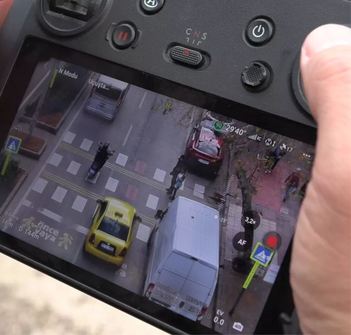 Yol vermediği gerekçesiyle ceza kesilen taksi şoförü: Yayalar da dikkat etmiyor