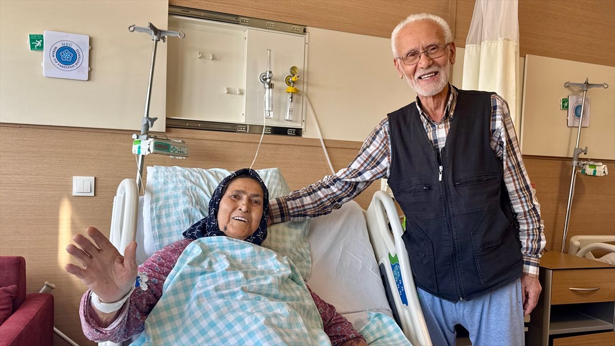 83 yaşındaki hastanın kalbi "özel operasyonla" rahatlatıldı