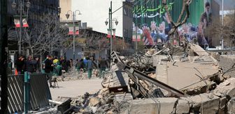 AA Ekibi, ABD-İsrail saldırısında hedef alınan İnkilap Meydanı'nı görüntüledi