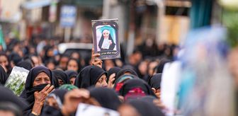 ABD-İsrail'in İran'da ilkokula düzenlediği saldırıda ölen çocuklar için cenaze töreni düzenlendi