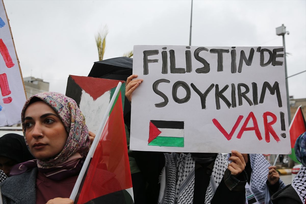 ABD ve İsrail'in İran, Lübnan ve Gazze'ye yönelik saldırıları Şanlıurfa'da protesto edildi