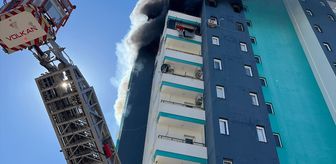 Adana'da 13 katlı binada çıkan yangında mahsur kalan hamile kadın kurtarıldı