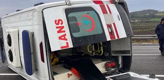Adana'da devrilen ambulanstaki 3 sağlık personeli yaralandı
