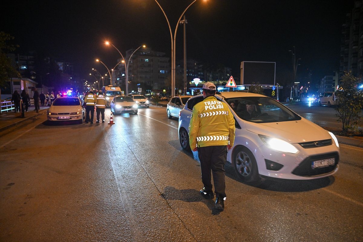 Adana'da helikopter destekli 'huzur ve güven' uygulaması yapıldı