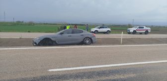 Adana'da refüje giren otomobildeki 2 kişi yaralandı