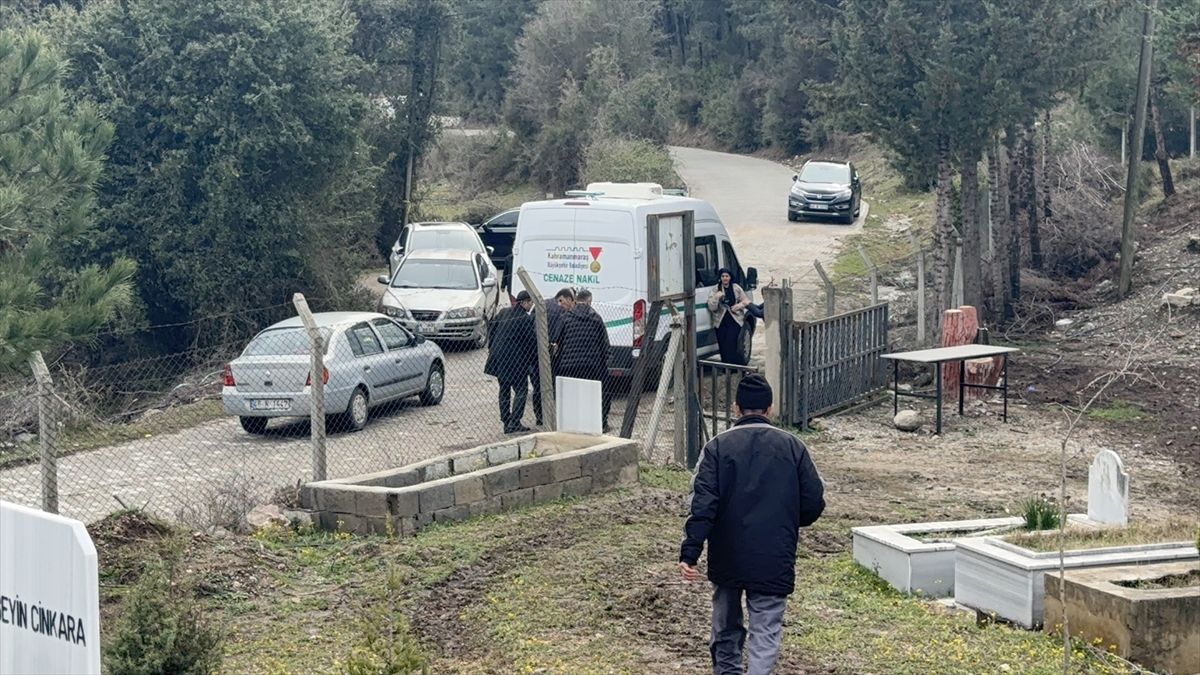 Adana'da trafik kazasında ölen kadının cenazesi Kahramanmaraş'ta defnedildi