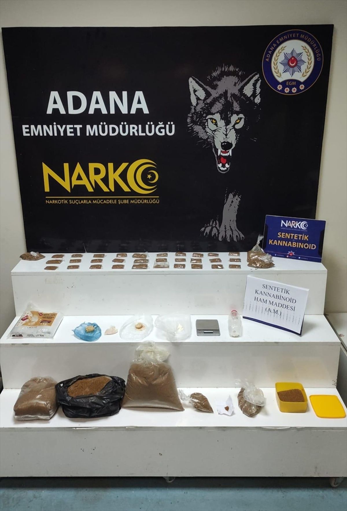 Adana'da uyuşturucu operasyonunda 14 şüpheli yakalandı