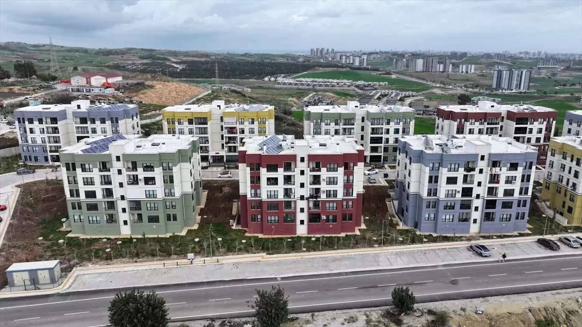 Adana ve Hatay'da depremzedeler yeni yuvalarının ödeme planını memnuniyetle karşıladı