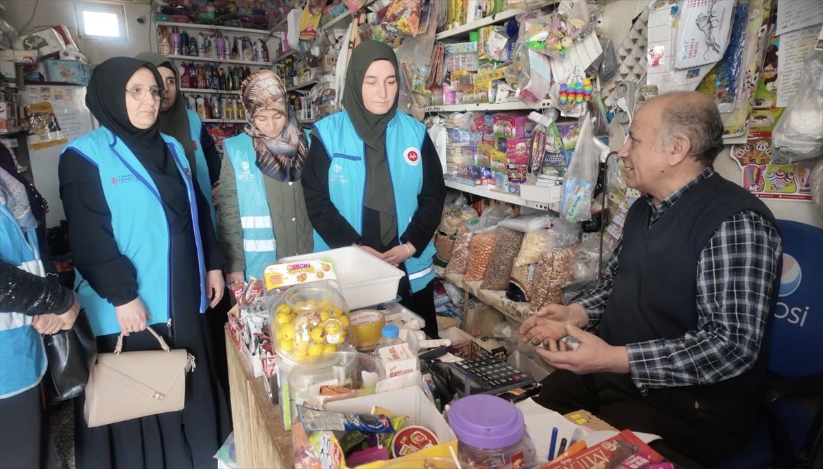 Adıyaman'da gönüllü kadınlar hayırseverlerin bağışlarını ihtiyaç sahiplerine ulaştırdı
