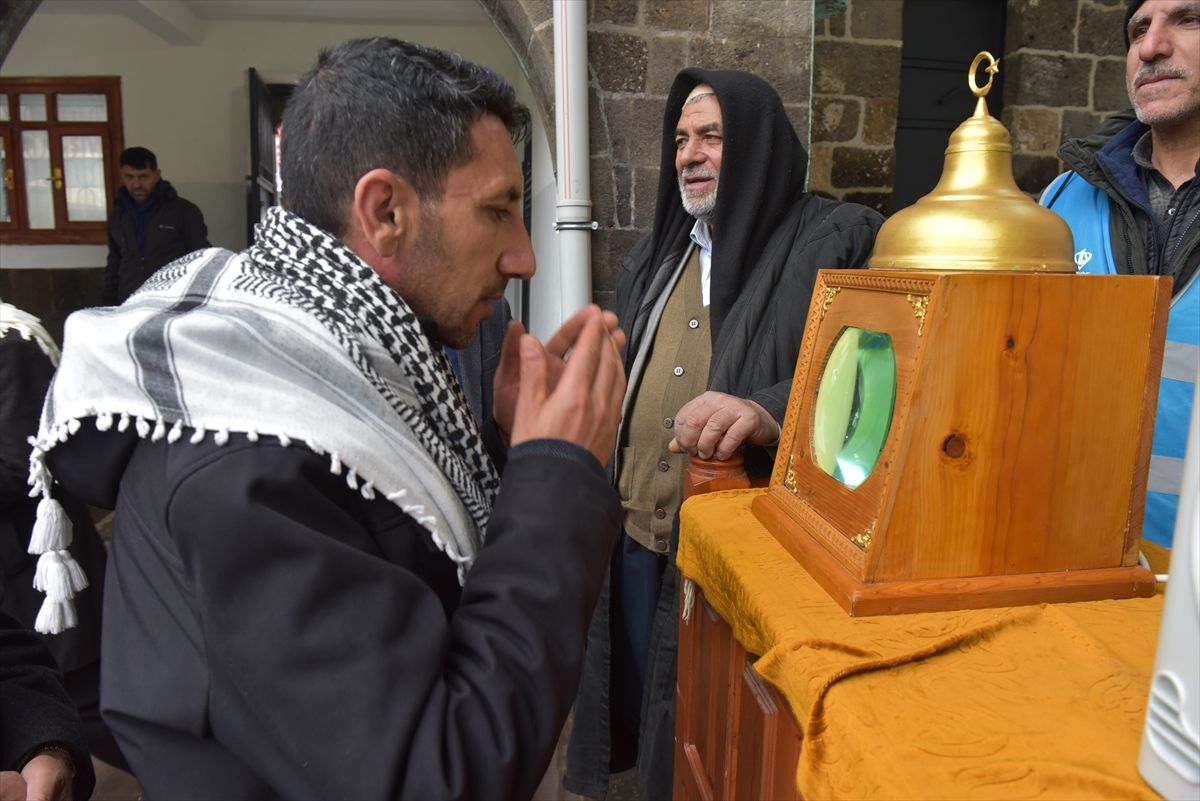 Adıyaman ve Şanlıurfa'da Sakal-ı Şerif ziyarete açıldı