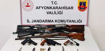 Afyonkarahisar'da ruhsatsız silah operasyonunda 8 şüpheli yakalandı
