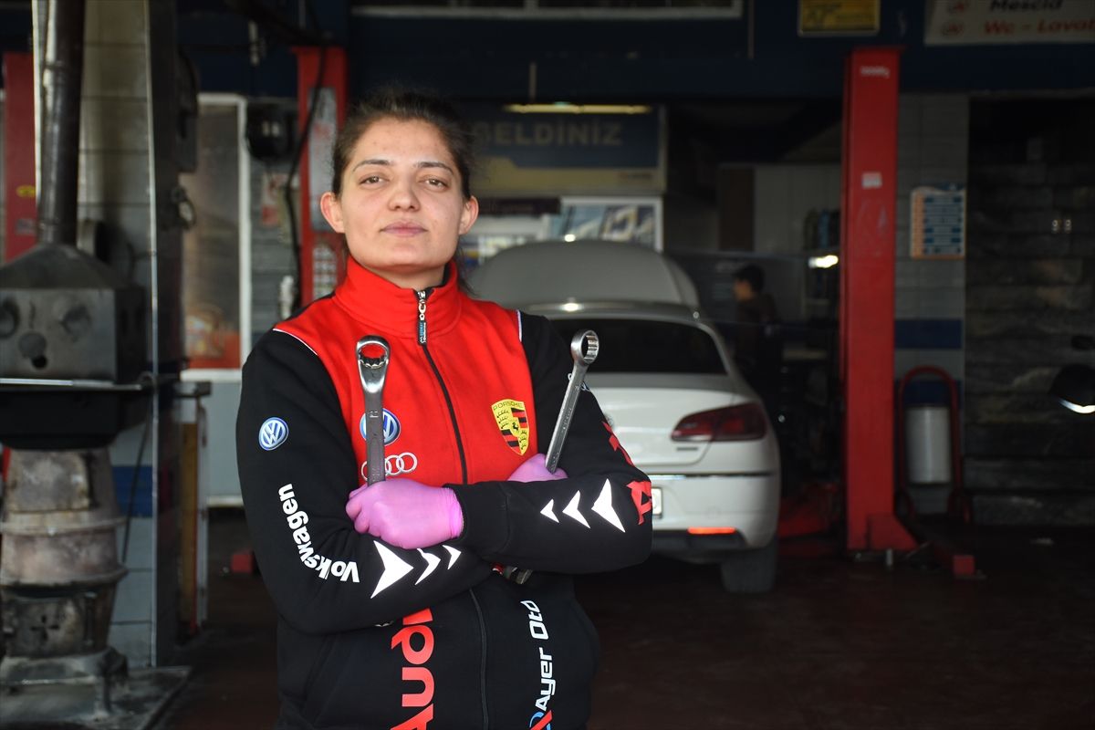 Kadın Oto Tamircisi Hatice Kartal