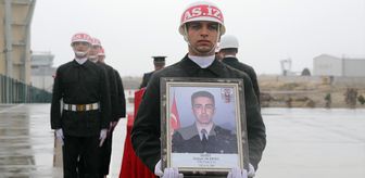 Ağrı'da askeri araç kazasında şehit olan Uzman Çavuş Akarsel için tören düzenlendi