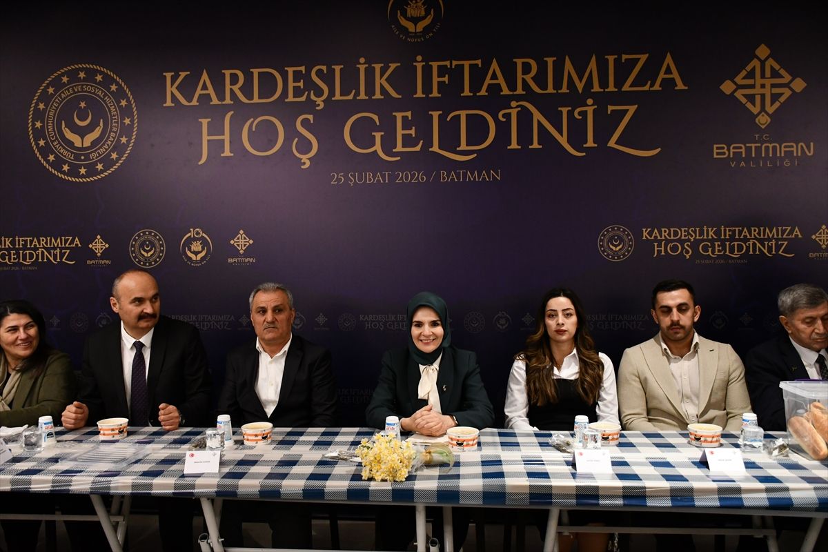 Aile ve Sosyal Hizmetler Bakanı Göktaş, Batman'da 'Kardeşlik Soframız İftar Programı'na katıldı