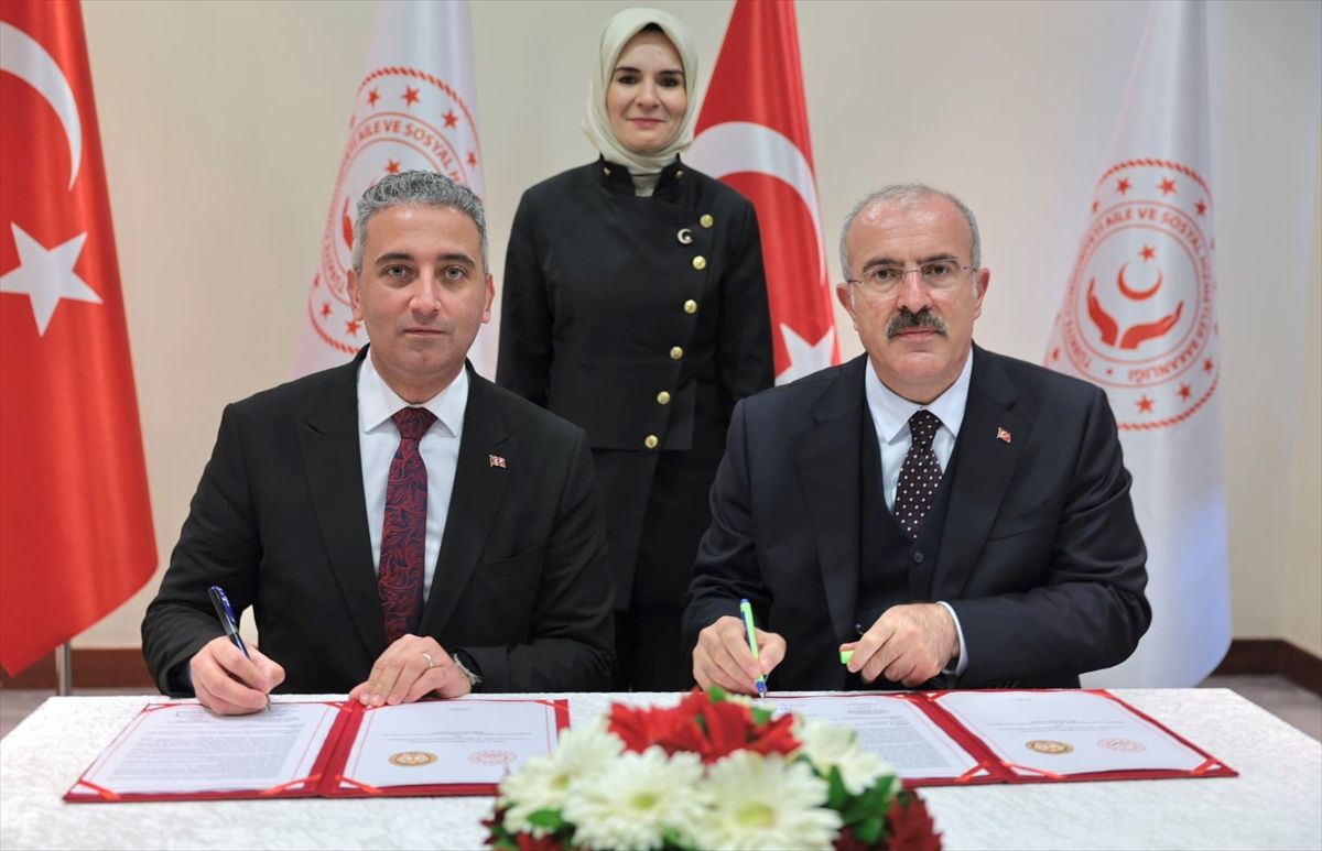Aile ve Sosyal Hizmetler Bakanlığı, Çanakkale'deki çocuk evleri sitesi için protokol imzaladı