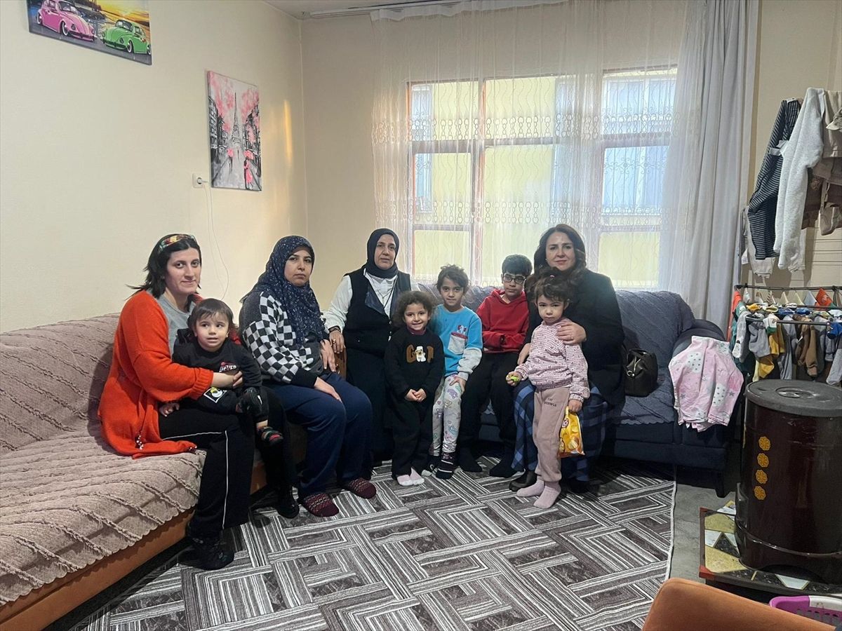 AK Parti Adana Kadın Kolları Başkanı Söylemez, ilçelerde ziyaretlerine devam ediyor