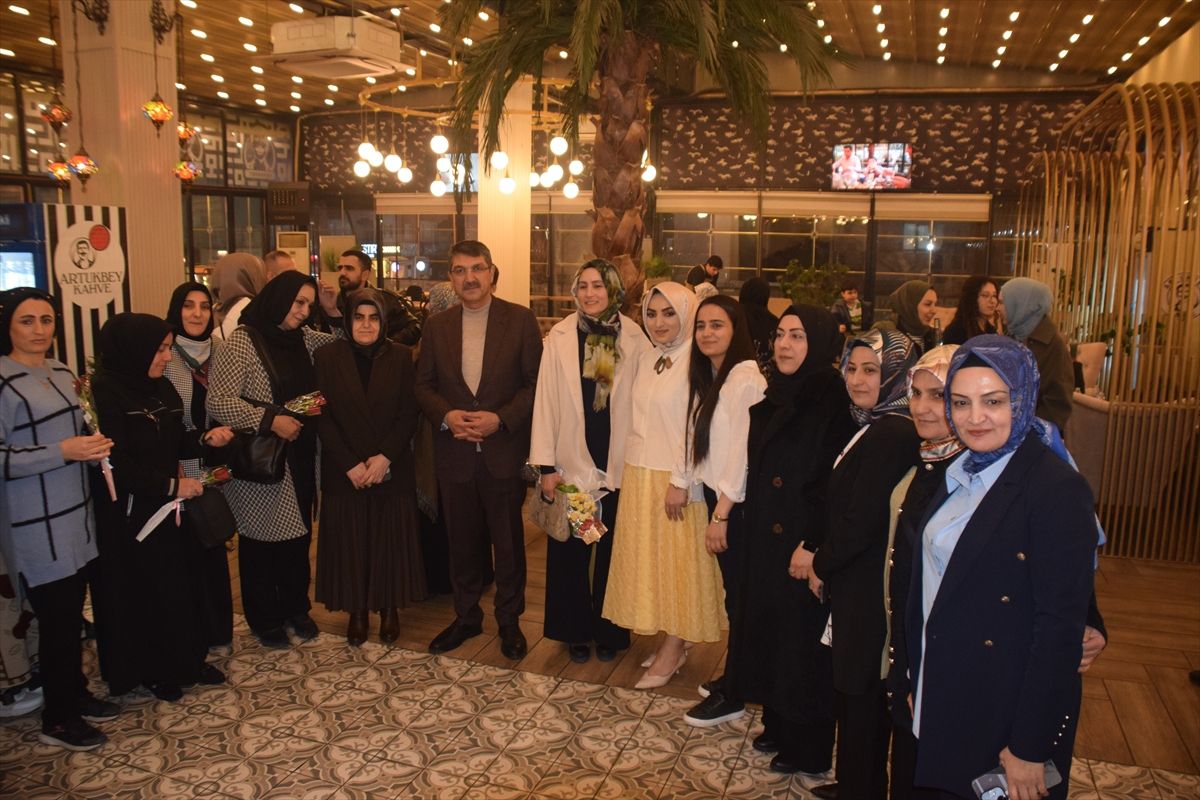 AK Parti Batman Kadın Kolları Başkanlığından "vefa iftarı" programı