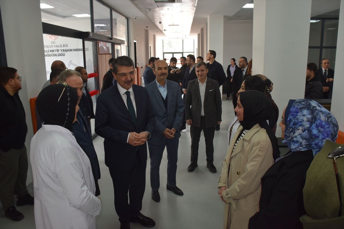 AK Parti Batman Milletvekili Nasıroğlu'dan Engelli Aktif Yaşam Merkezi'ne ziyaret